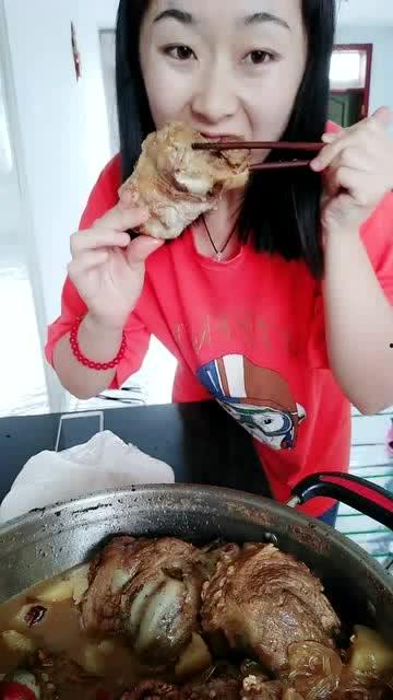 大馋丫头娱乐吃瓜酱